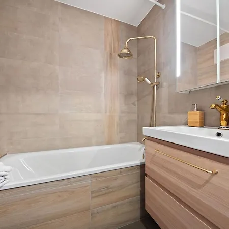 Rénové Situé Dans Les Bains D'ovronnaz, Immeuble Les Sources Appartement